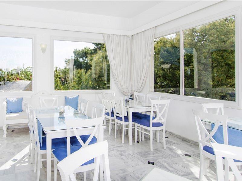 พาราไดส์ รีสอร์ต Aparthotel อาโกรตีรี ภายนอก รูปภาพ